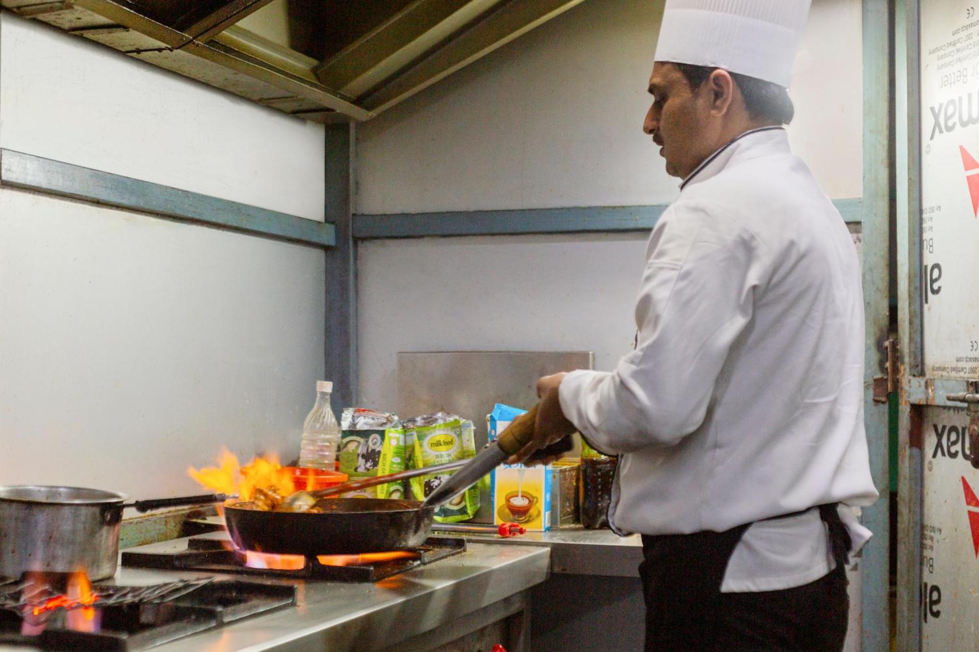 Shree Jee Hotel - Nit Faridabad Luaran gambar